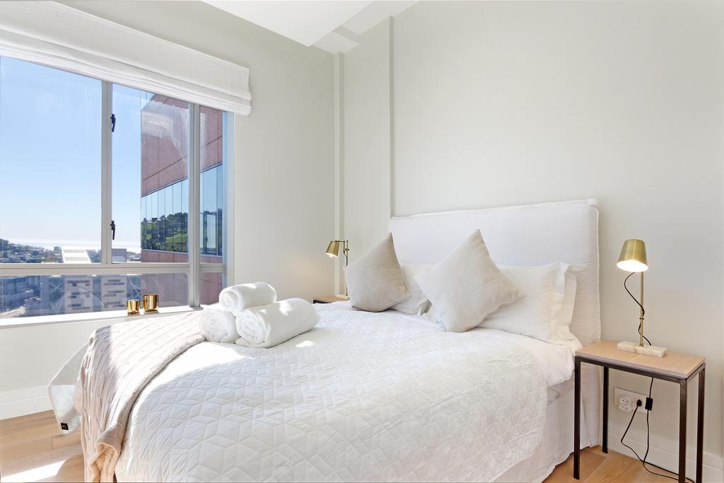 Triangle Luxury Suites By Totalstay Kapstaden Exteriör bild