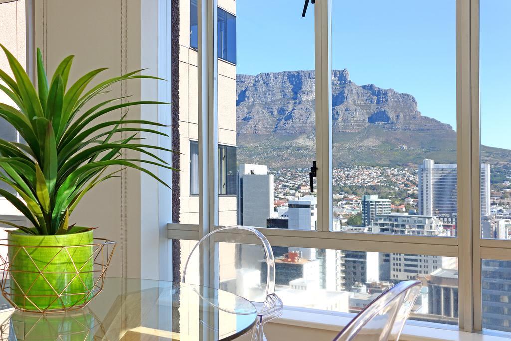 Triangle Luxury Suites By Totalstay Kapstaden Exteriör bild