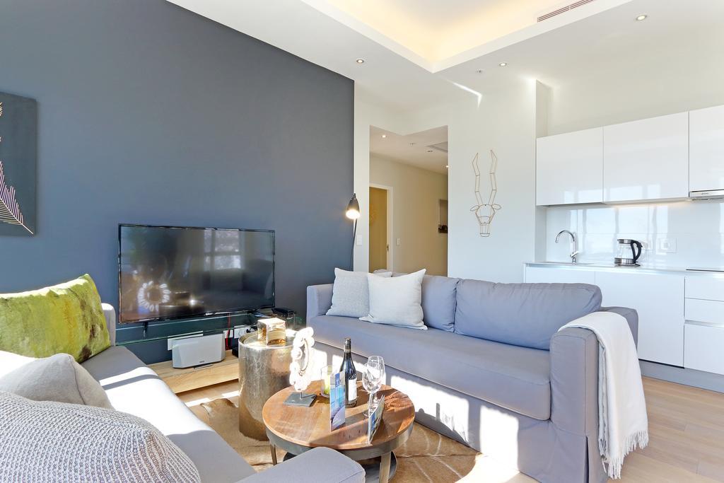 Triangle Luxury Suites By Totalstay Kapstaden Exteriör bild