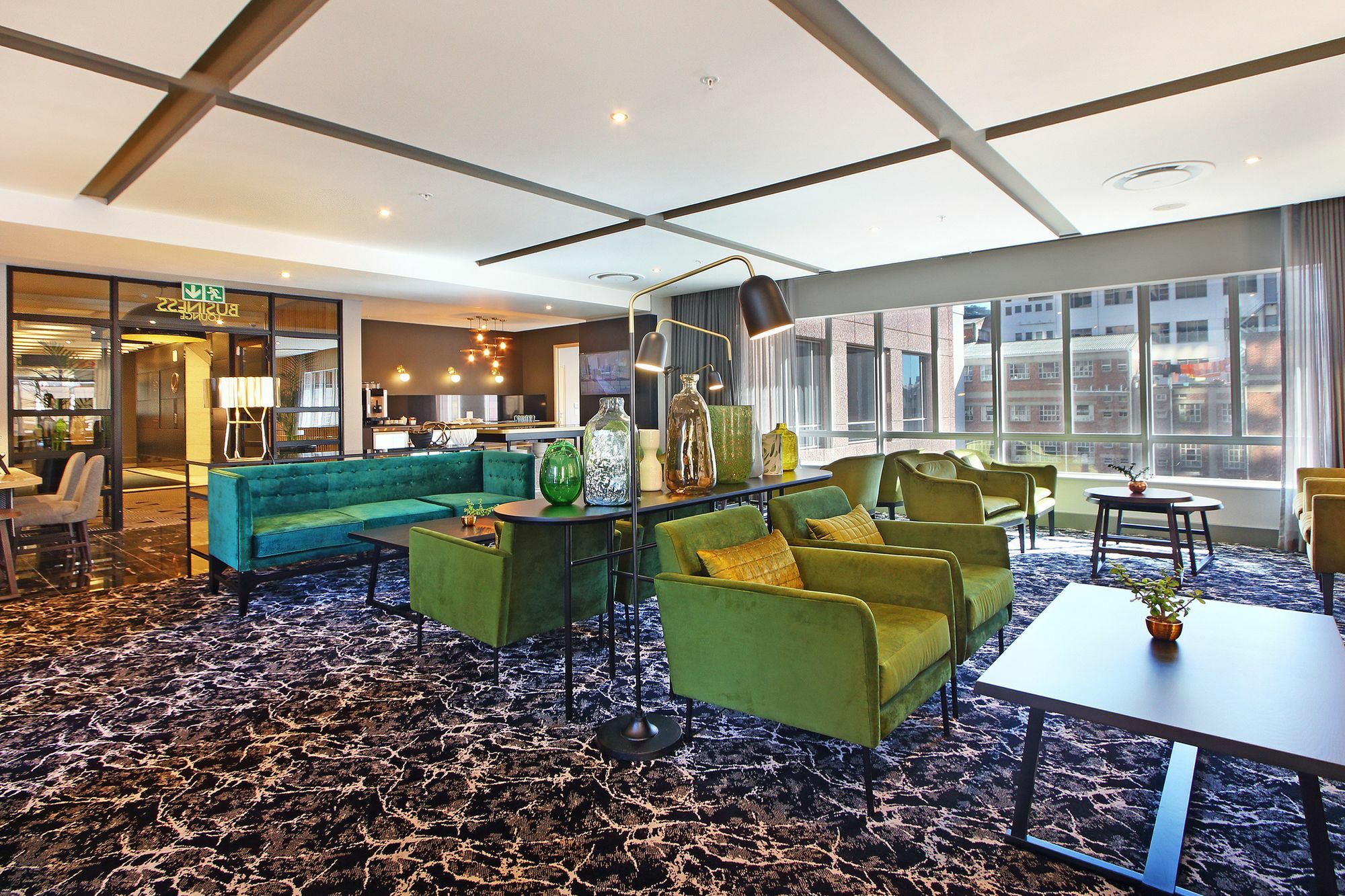 Triangle Luxury Suites By Totalstay Kapstaden Exteriör bild