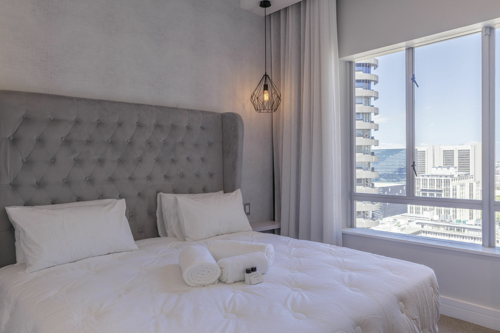 Triangle Luxury Suites By Totalstay Kapstaden Exteriör bild