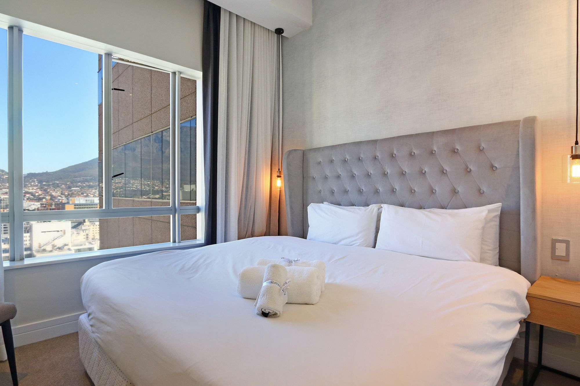 Triangle Luxury Suites By Totalstay Kapstaden Exteriör bild